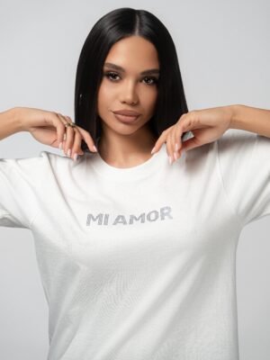 Бяла тениска с камъни "MI AMOR"